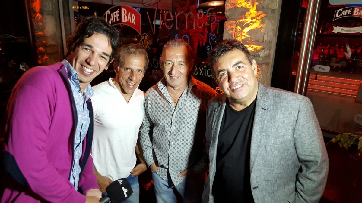 mamadeciaok's tweet photo. Gracias @intrusosoficial por acompañarnos en el estreno de @mamadeciaok en MDP @aldofunes https://t.co/ohKR9Z2wzB