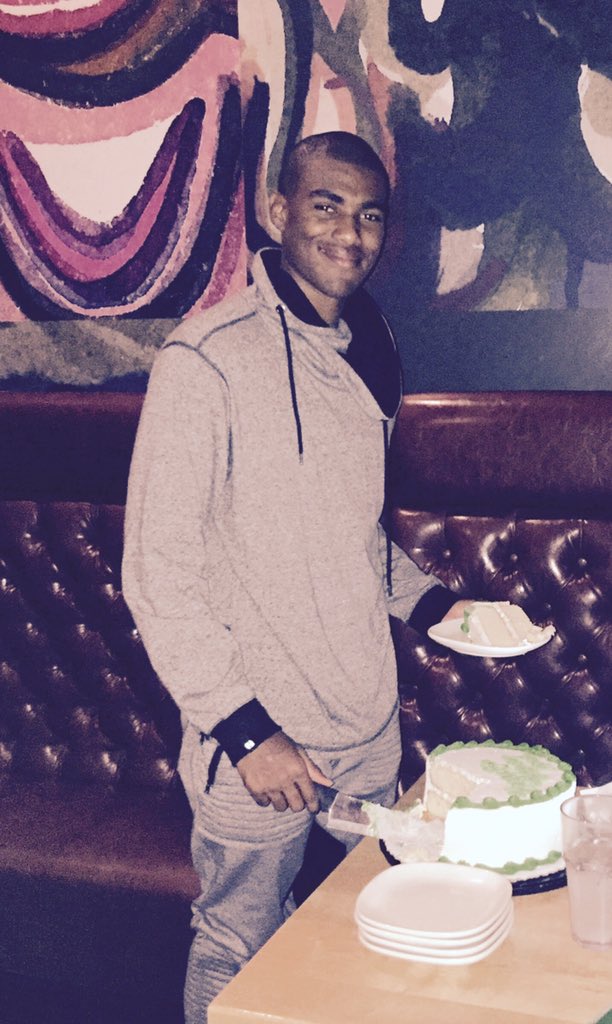 AugustBordonaro's tweet photo. HAPPY BIRTHDAY from #stacked #foodwellbuilt @foodwellbuilt https://t.co/qoz2PHbY8K