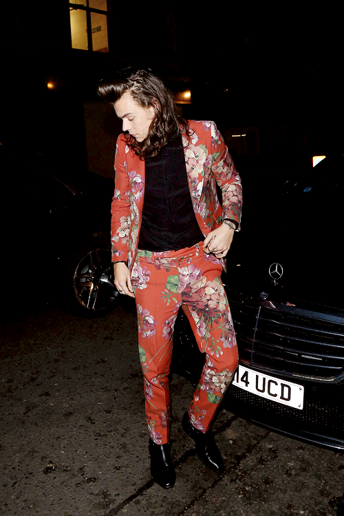 harryphotoss's tweet photo. https://t.co/Jq1OJqIAIb