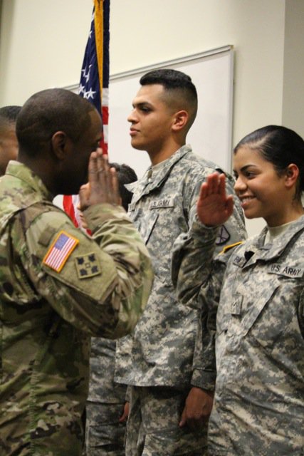 523dTC's tweet photo. #523dTC #Soldiers get promoted. #USArmy #JBLM https://t.co/CJhbtkG4PM