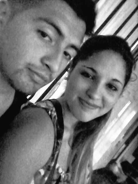 Picuyiito's tweet photo. Felizmente Enamorada Cómo El Primer dia♥♥ https://t.co/kzFWiRvoTy