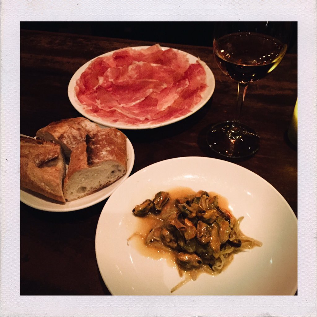 elite310's tweet photo. Cheating... Still #teammussels #sherry #jamon #tapasalldayeveryday #shiftdrink #barjamon https://t.co/9nQx922zNb
