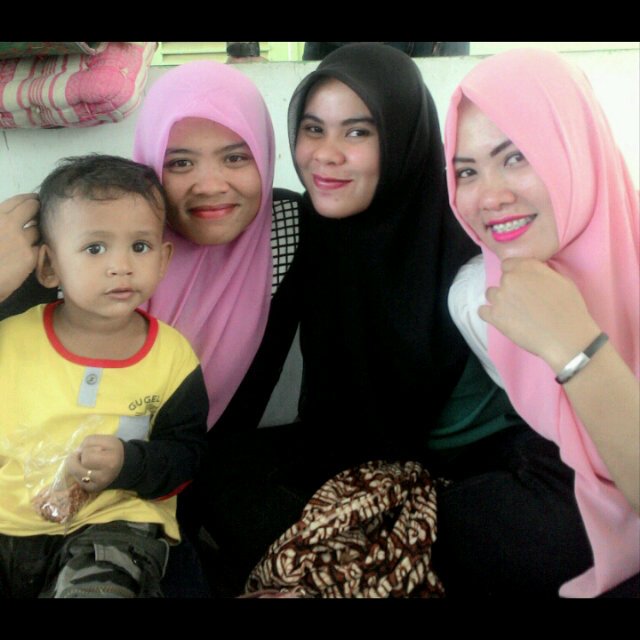 Devia_Siregar's tweet photo. Bahagia nya ku punya kalian :) #loveyoumysisanderich https://t.co/nX64lLFX8N