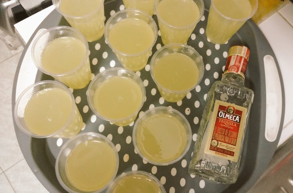 2000dePan's tweet image. Hoy es noche de cócteles.
#FiestonOlmeca con @Manenos_ y @OlmecaColombia.