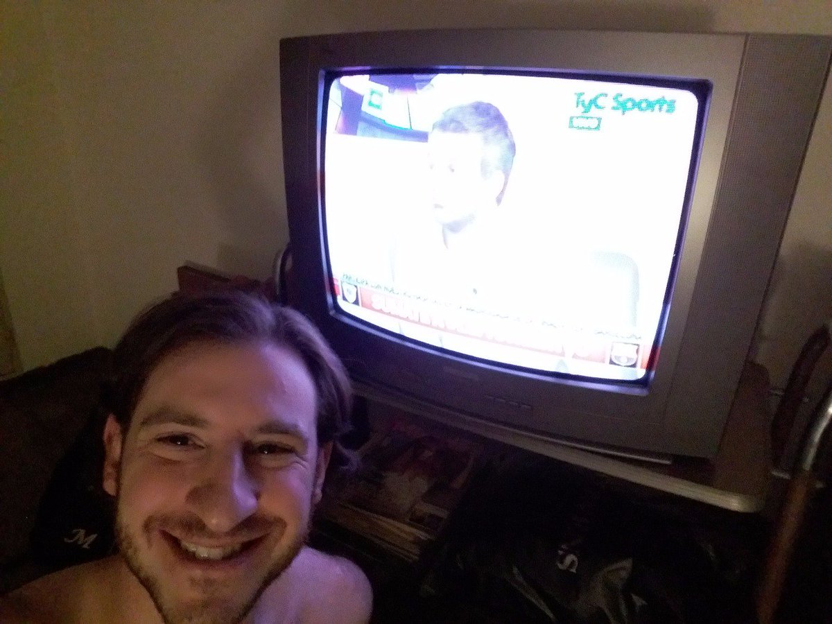 matibeker's tweet photo. #LaPreviaEnTyC Si River gana el mundial me tiño el pelo de verde! https://t.co/ZOlQKWlmMr