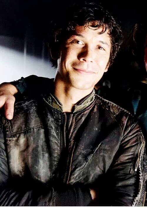 HAPPY BIRTHDAY BOB MORLEY AKA CUTEST HUMAN BEING. ILYSM OK  