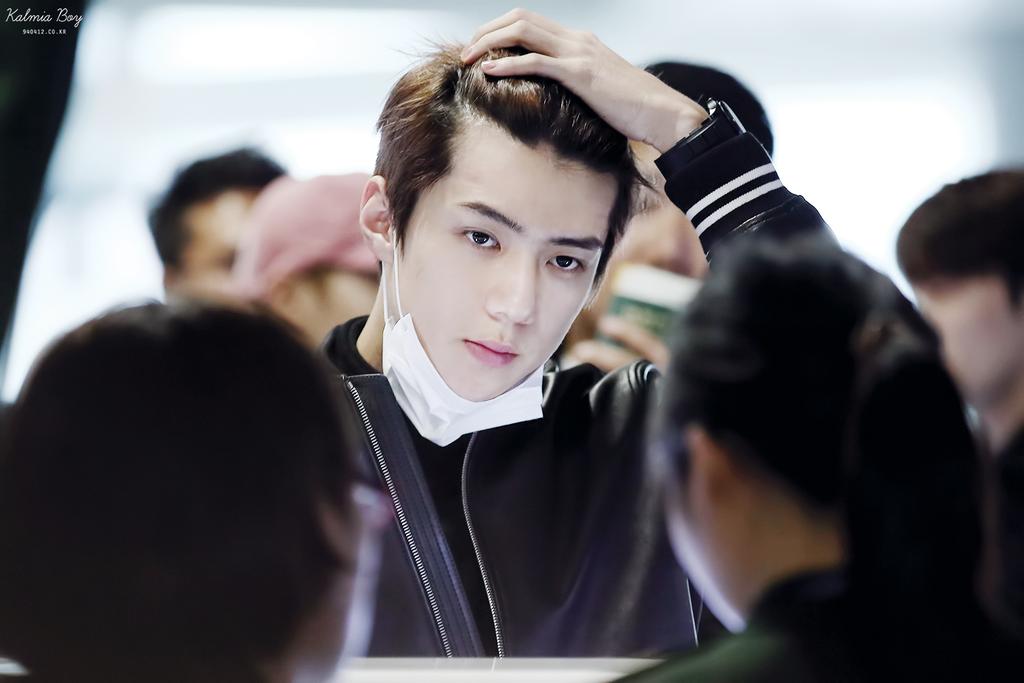 mdzlhcy_'s tweet photo. ⚡��ซฮุนเป็นคนที่หล่อจริงๆ
ไม่ใส่แว่น - หล่อ
ใส่แว่น - หล่อ
ใส่แว่นแปลกๆ - ก็หล่อ

โห้ยยย กูยอมค่ะ555555555555555555 😂 https://t.co/YeQ6PmbUKe