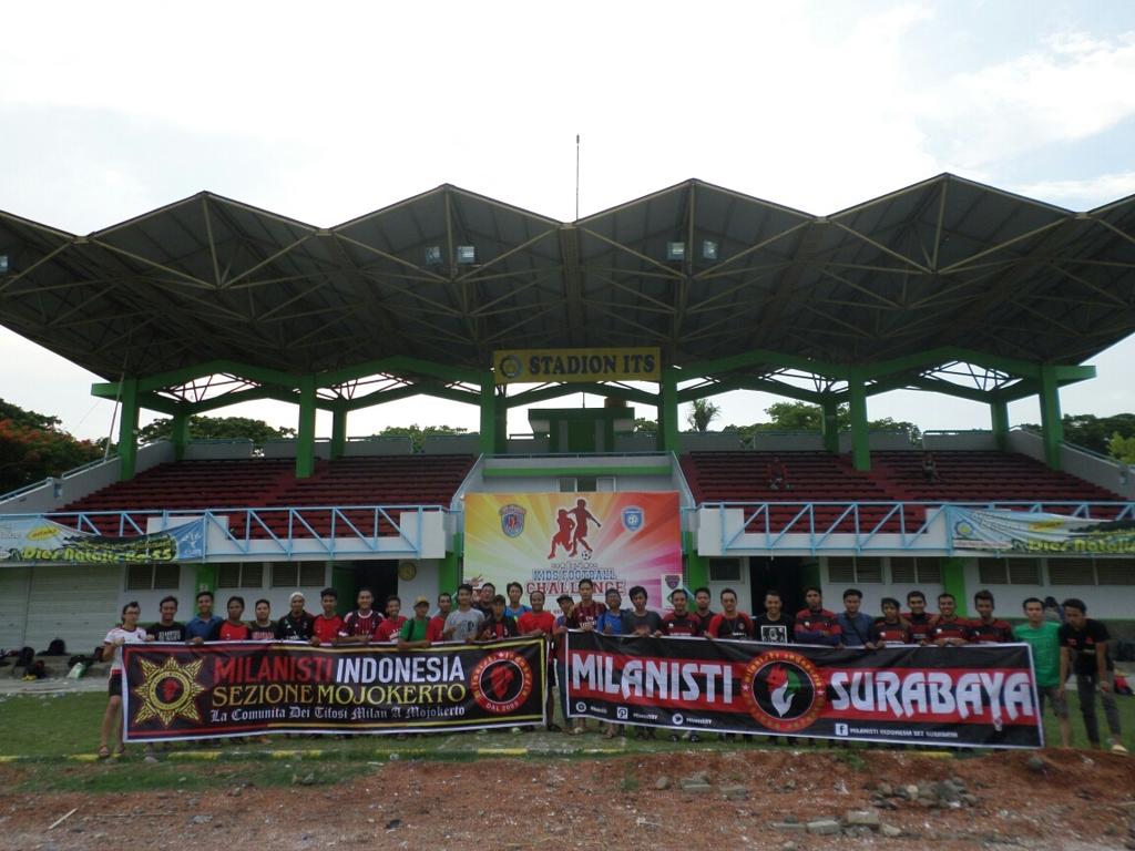 #JatimSolid #Football #FriendlyMatch @MIsezSBY <a href="/MilanistiOrId/">Milanisti Indonesia</a> <a href="/MI_Calcio/">MI Football</a> <a href="/MI_JATIM/">#JatimSolid</a>