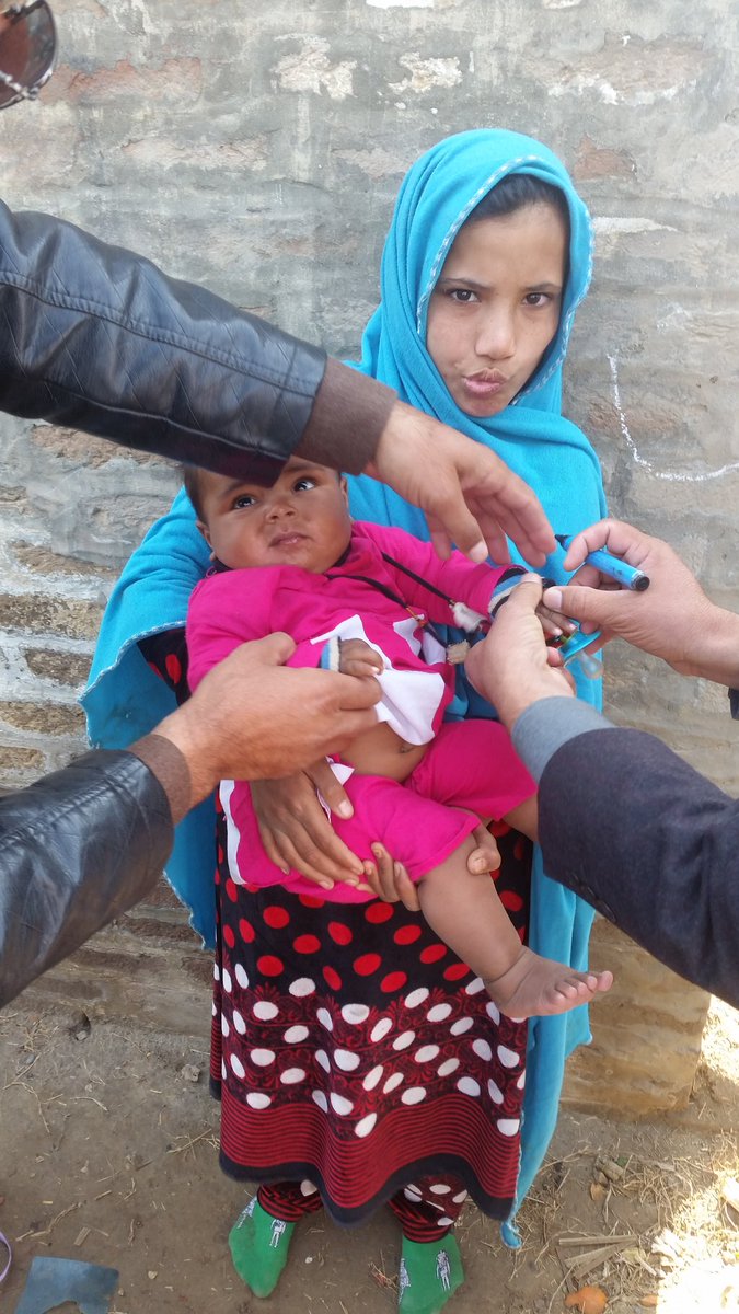 DCLakkiMarwat's tweet photo. Covering Chronic Polio Refusals at UC MamaKhel Lakki Marwat. https://t.co/JXCuuJ2Wlp