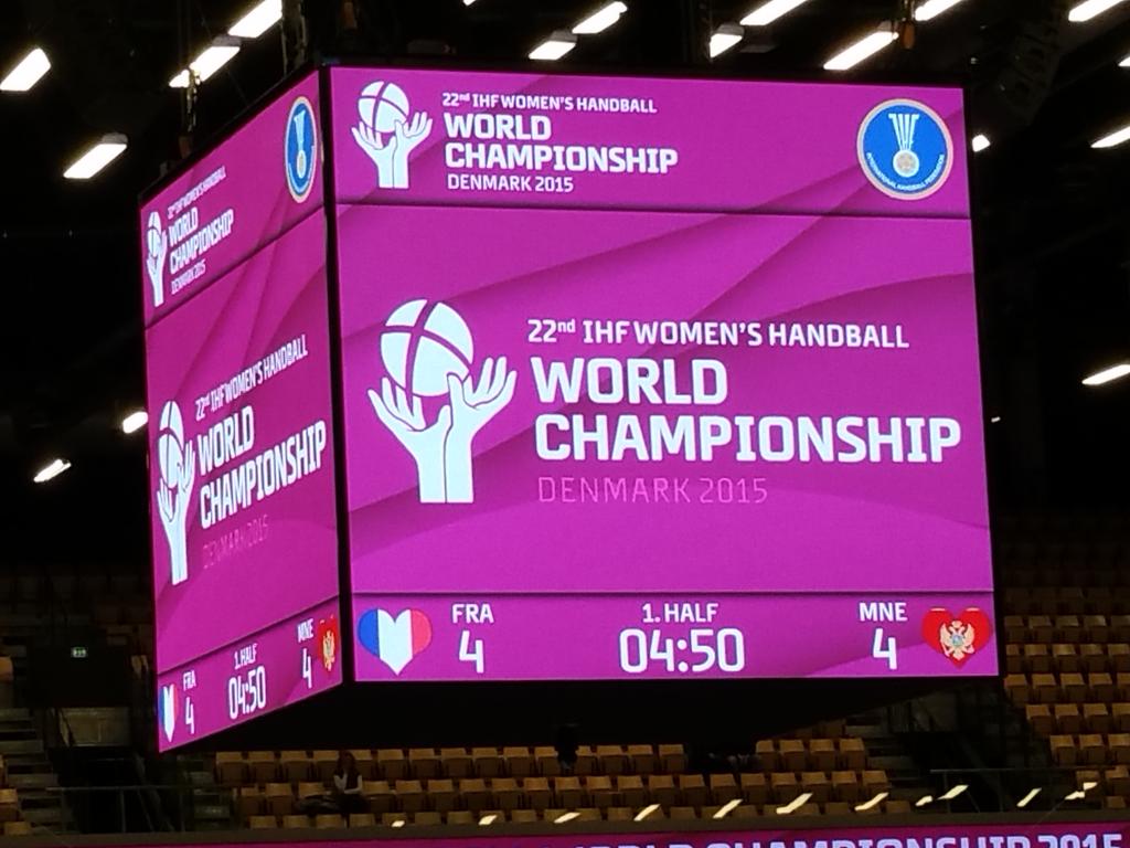 Show time ! Que des buts de l arrière. .. <a href="/ffhandball/">FFHandball</a>