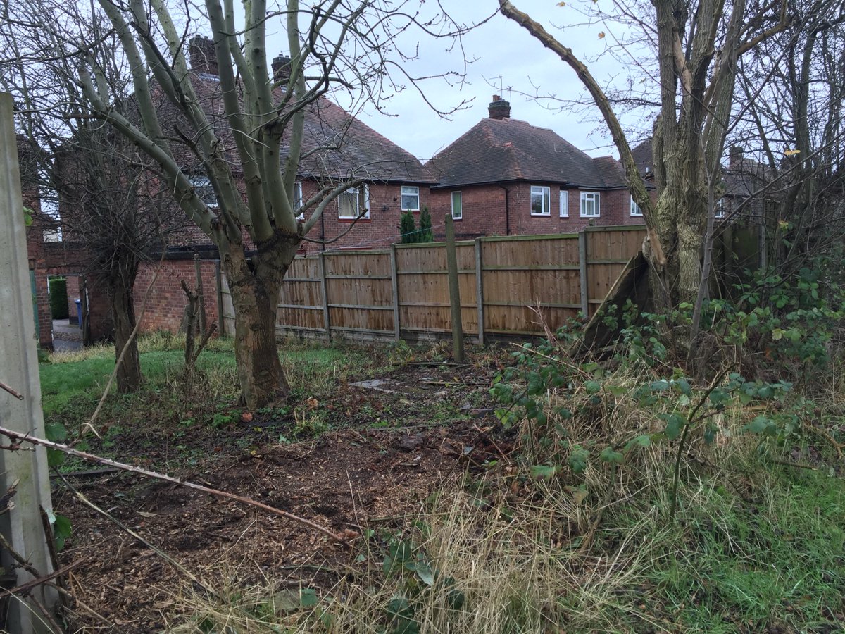 lefencing's tweet photo. A fence and gate we fitted last week in Long Eaton. #longeatonfencing #boundaryfencing #qualityfencing https://t.co/DNpzUUiMcY