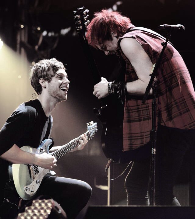 5SecsOfCookies's tweet photo. ARZAYLEA WHO ???? https://t.co/fgKmpWjvZW