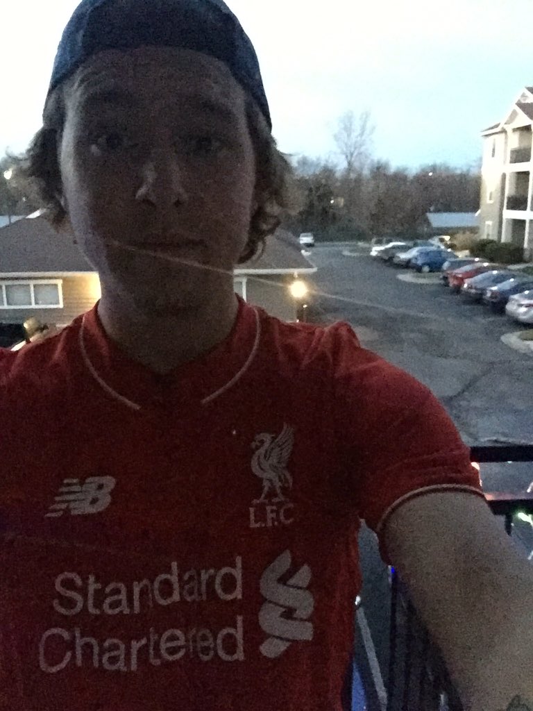 MidasYoHighness's tweet photo. @LFCUSA Sun hasn't even come out yet here but ready for a #LFCย win! Let's go Reds! #YNWatchA https://t.co/i0kekxumt4