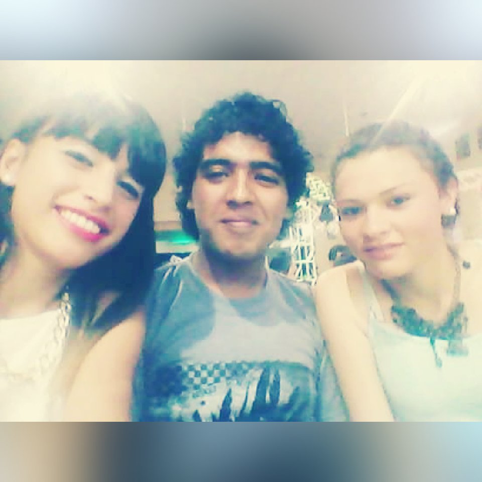 EricccMontiel's tweet photo. #Resepcion :) https://t.co/covU0PRdaD