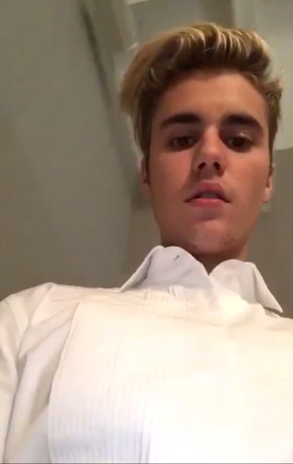MISTER_GIA's tweet image. - when you open your front camera but you're justin bieber so you still look good .