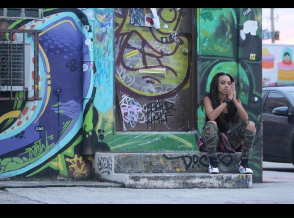 RollingFilmz's tweet photo. ©overGirl ✳️ https://t.co/sa1hTr4xlJ