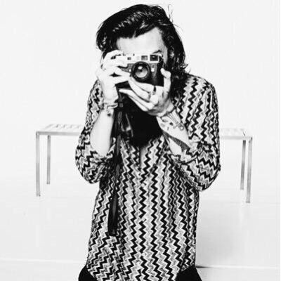 alinebeniest's tweet photo. Follow everyone who retweets/likes this. 🎅

#WeAreAllHarry
#WeAreAllHarryFollowParty https://t.co/kCQbTIeQ73