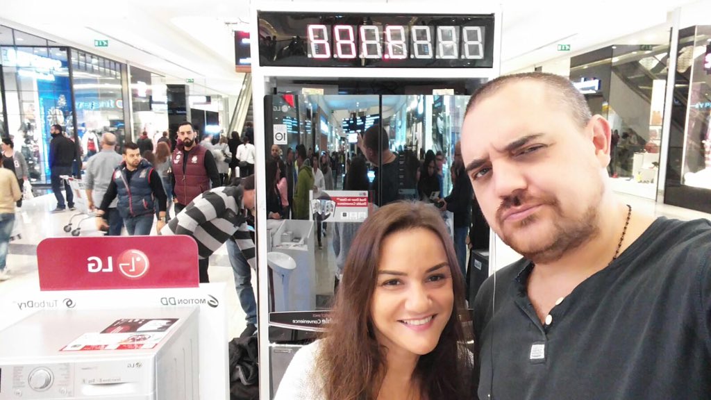 stephaniya's tweet image. #Christmasfridge @LGLebanon Radio One roadshow with @Clintmaximus and @stephaniya at #citycenterbeirut