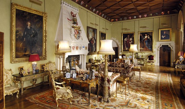 ArundelCastle's tweet photo. Behind today's door of the #ACAdvent calendar is a sneak peek into the Castle's drawing room. https://t.co/LDQ2S55qz3