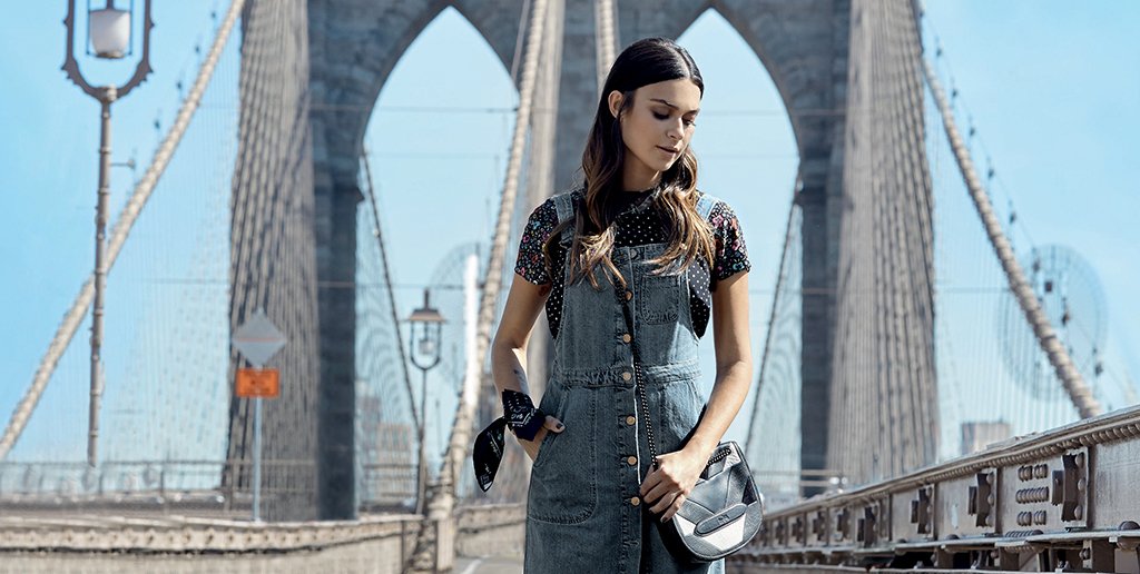 Coach's tweet photo. Spotted in the December issue of @InStyle Brazil: @ThaillaAyala in #CoachFall2015 https://t.co/W80YyMlwiS