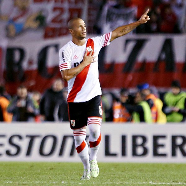 bastadeapellido's tweet photo. Gracias por venir en la mala. Por tus goles. Por tus asistencias. Te vamos a extrañar, y mucho, Carlitos... https://t.co/mKKMVQUBr3