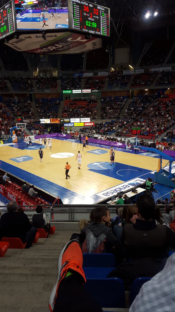 Mikelcarpio's tweet photo. No hay mejor manera de terminar el finde... #relaxtimeBaskonia 😪😪 https://t.co/UtYrIKNhLT