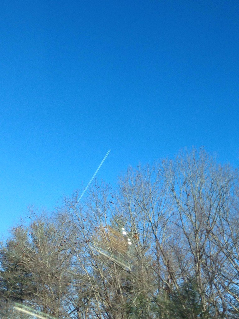 AutoBeGreen's tweet image. #GeoEngineering in the skies!  Look Up! @RIHouseofReps @SkyderALERT