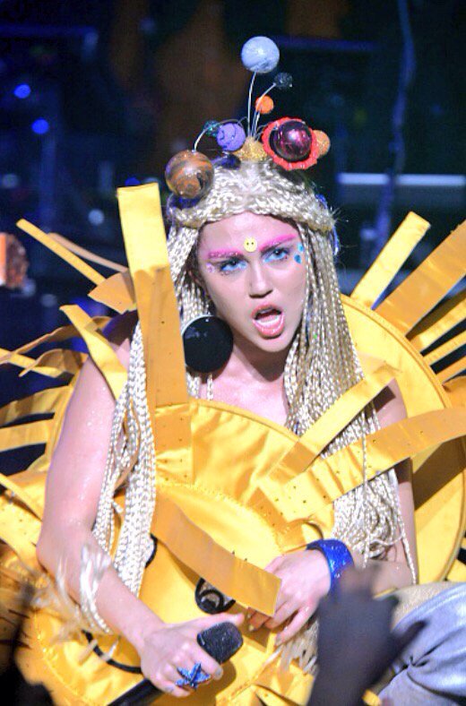 MileysHippiez tweet picture