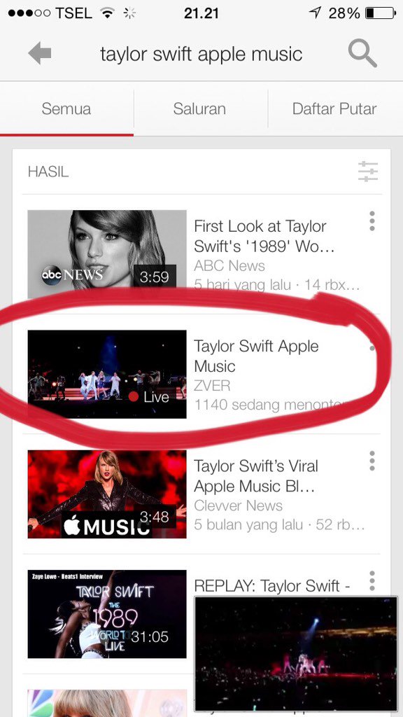 Tswiwzled's tweet photo. THIS IS HELP 
THANKYOU #1989WorldTourLIVE 
👇👇👇👇💀 https://t.co/exLvMOxOnl