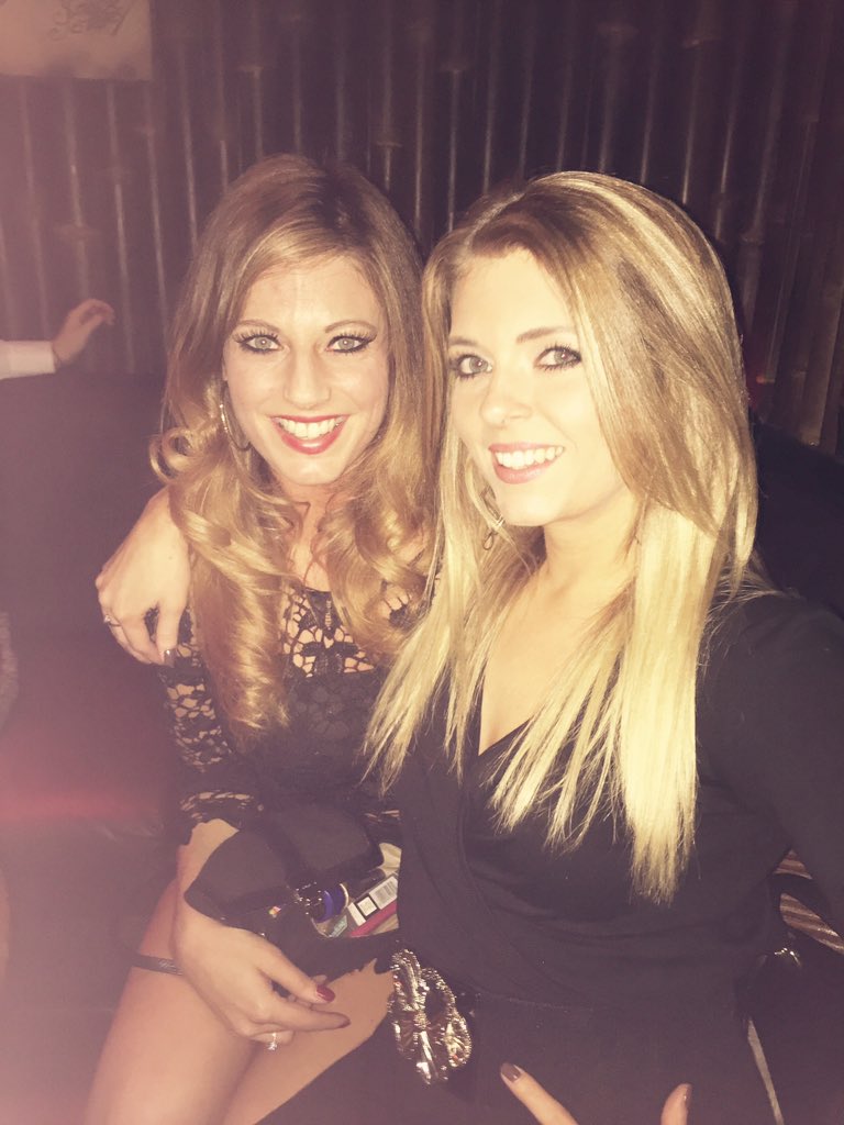 xshell27x's tweet photo. Great night for my beauts 30th #hangoverfromhell https://t.co/POCeC2Jb8L