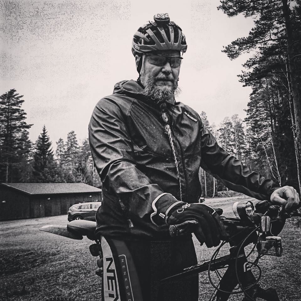 TheRudeDevil's tweet photo. Wet and muddy ride.
#bicyclesandbeards #mtb #offroad #longestbeard https://t.co/97obYONr2I https://t.co/WIeaBExTWC