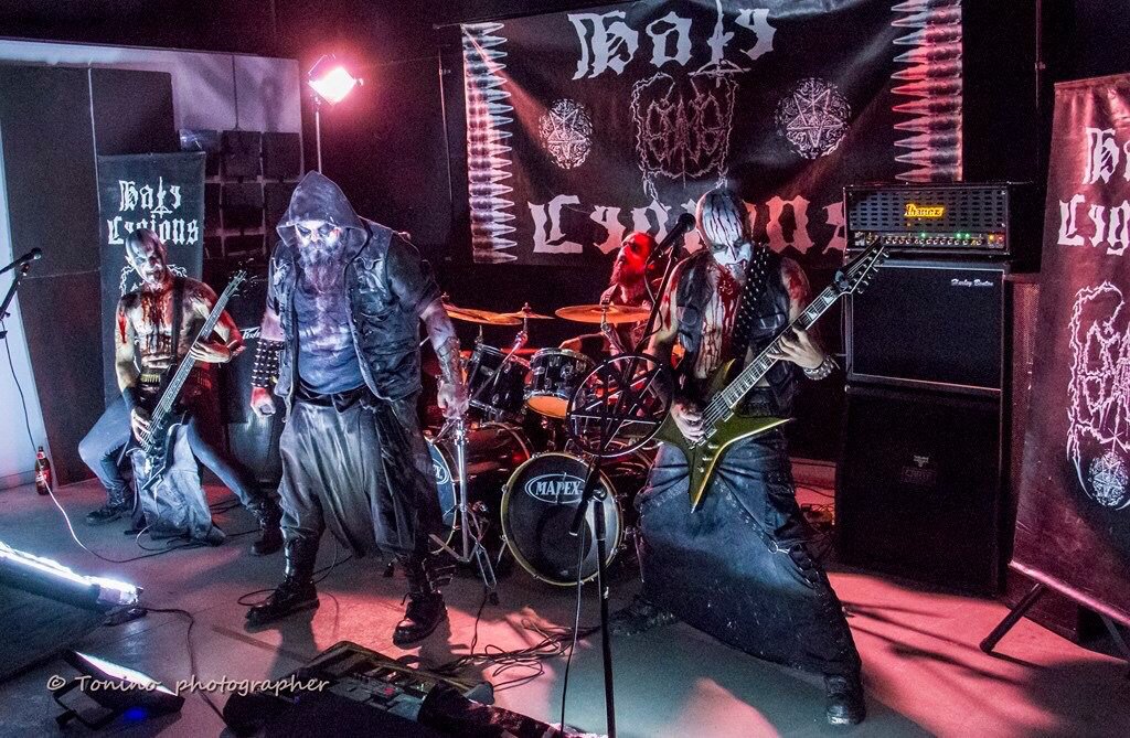 HateLegions's tweet photo. Se acerca el 2016. Pronto más información de nuestro álbum. Hail Black Metal! #BlackMetal https://t.co/uv20B5cIAH