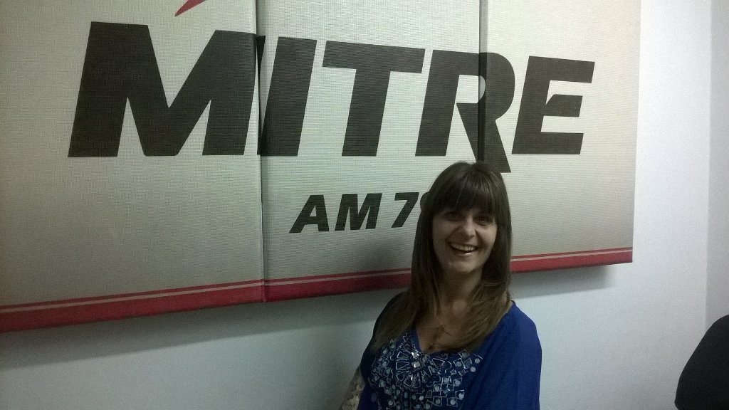 <a href="/Vernicalvarez3/">Verónica Álvarez</a> noche de radio