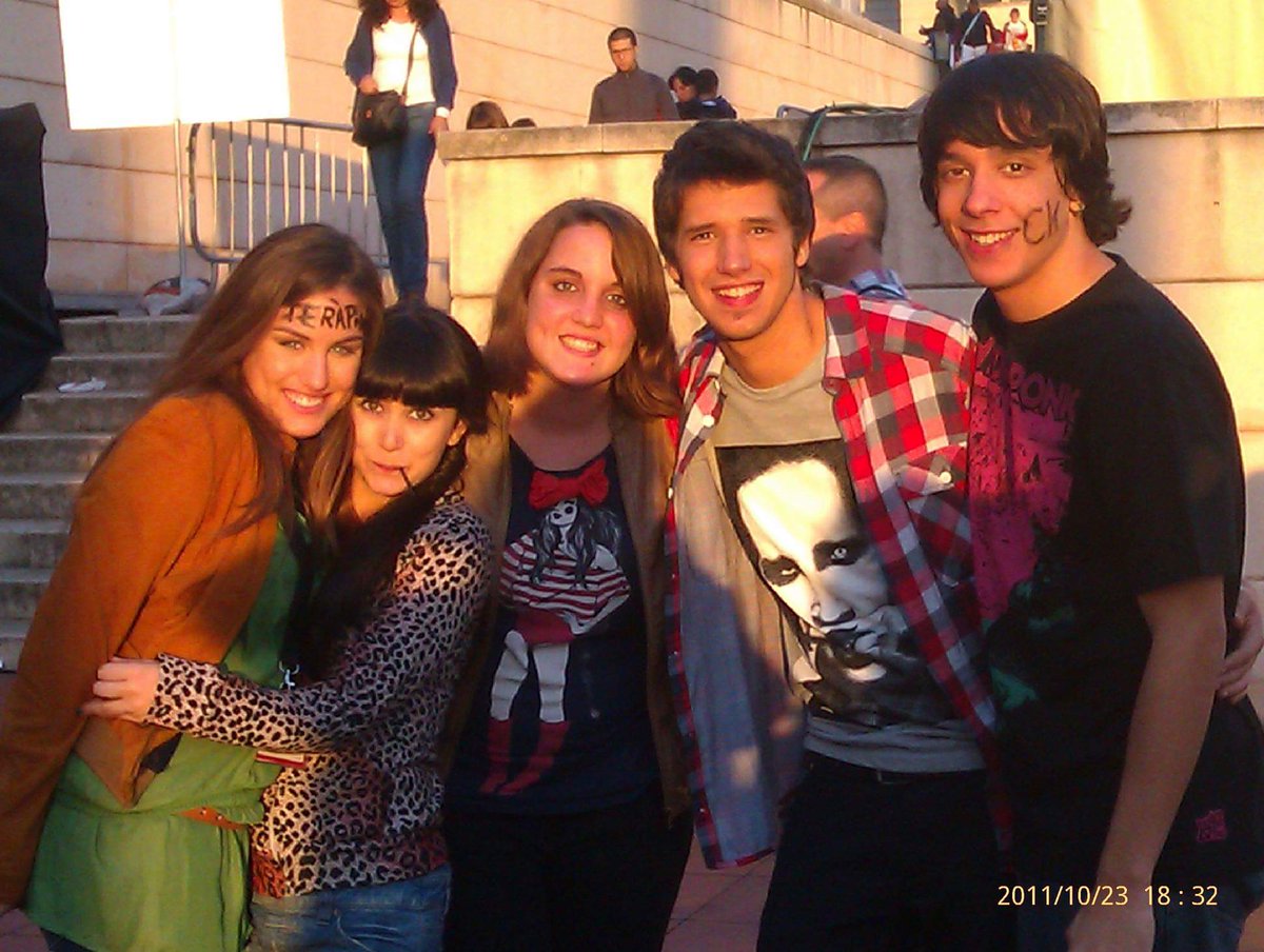 adriana_aradi's tweet photo. Gràcies pel viatge, ha estat un plaer acompanyar-vos tots aquests anys, #TAGStv3 ♥
Ens veiem aviat😊 https://t.co/DidemSw2VH
