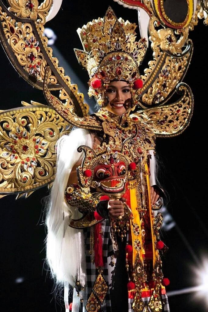 DEWInnersSquad's tweet photo. @MissUniverse I Vote Indonesia for Best National Costume #MissUniverseIndonesia #MissUniverse  @indopageants https://t.co/VfCytIACt8