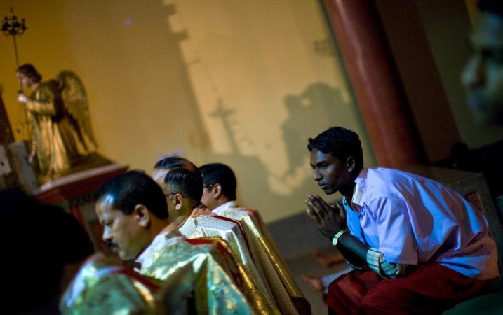 GlobeWorld's tweet photo. In India and across Asia, Christians are targeted for their faith https://t.co/ZKOX1pkiJb https://t.co/UTNycLzsWu