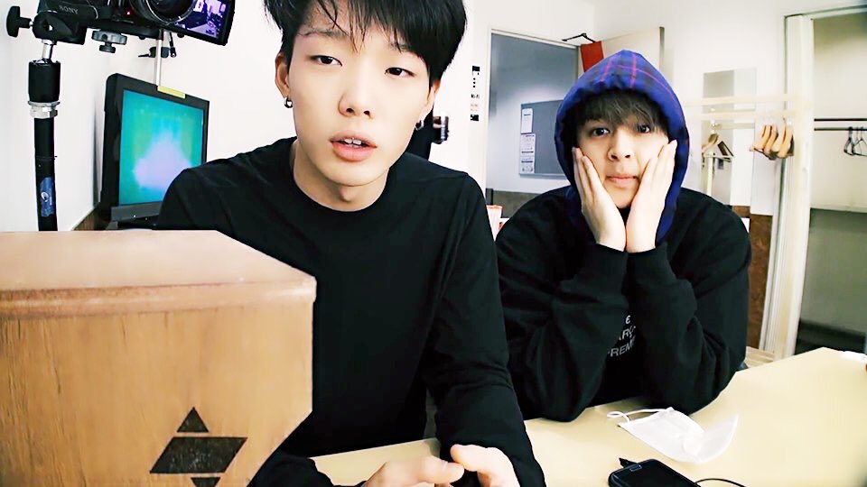 LIPLIPLIP915's tweet photo. ジウォニセンチュク

#KingOfTheYouthBOBBYDay https://t.co/YXGnpvZnUE