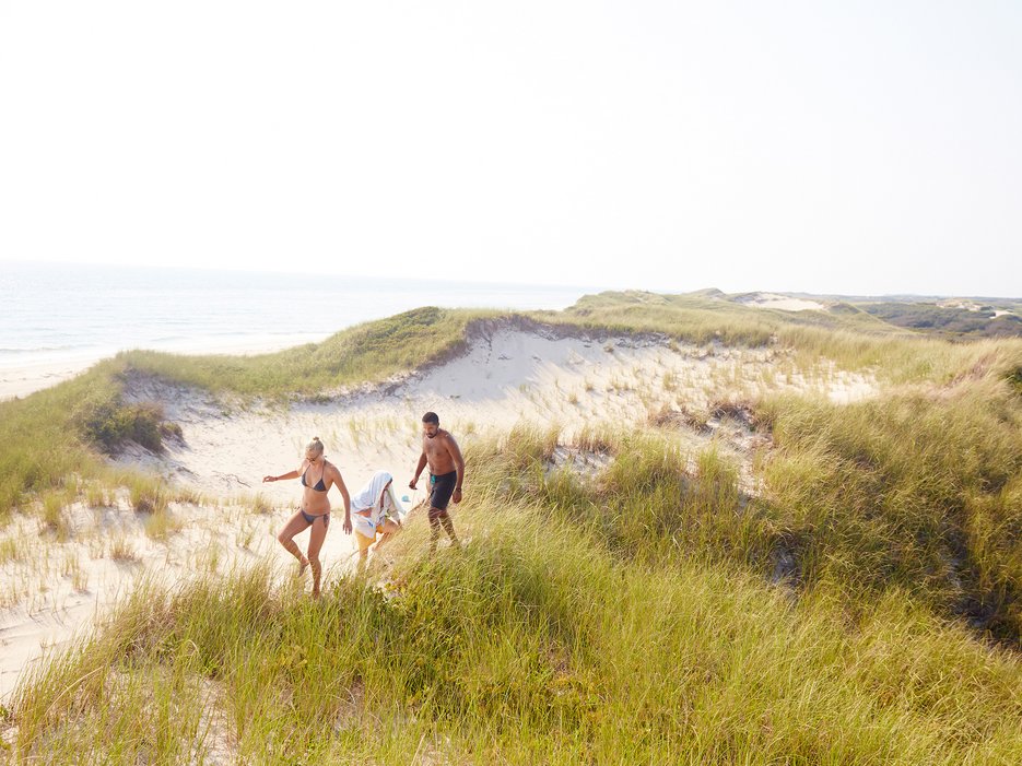 CNTraveler's tweet photo. The 20 best U.S. islands for family vacations https://t.co/PB4VUkA5eQ #RCA2015 https://t.co/zQUEUv584O