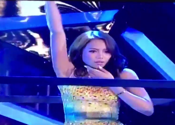 ToMihominionOFC's tweet photo. Royal Queen just nailed it! Absolutely Stunning &amp; Jaw Dropping! Oh, Iloveyouu

TOMIHO ChristmasSpecial2015 https://t.co/leTX2QhXCk