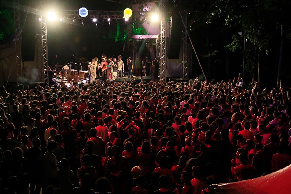 Foi um dia marcado pelos encontros, pela arte e pela música, é claro! #Sonoridades Foto: Leo Aversa