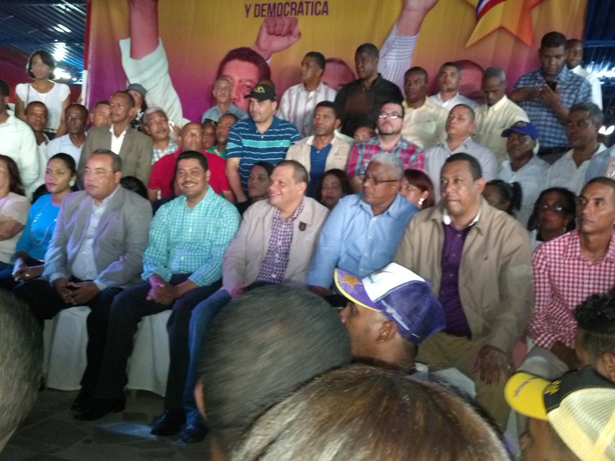 eudysaissen's tweet photo. Una avalancha humana, por la transparencia y la unidad. @JesusFelizSDN Alcalde. @donfelixSPM @dddiaz @slizardom https://t.co/wuiwmrDWeL