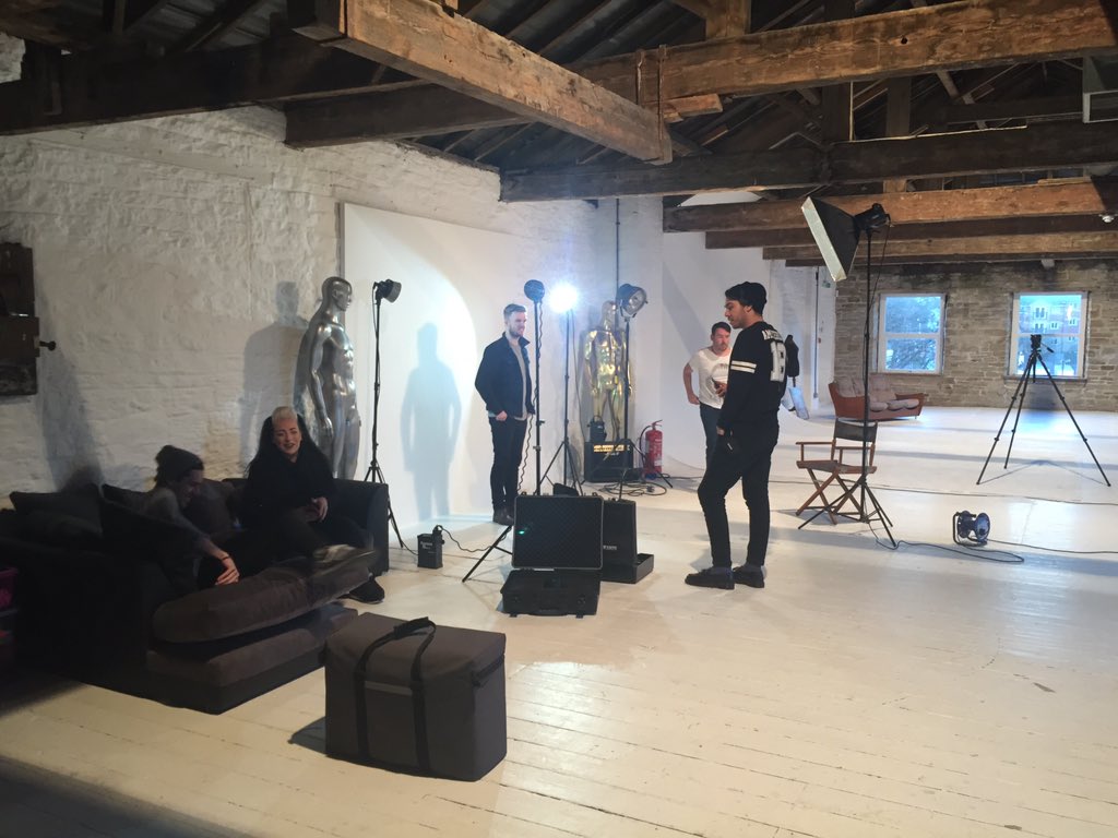 scottninness's tweet photo. Great afternoon on set with the guys from @THEWILDEBAND @DanniAlexandra @TinyAsianGuy https://t.co/xB6vlAQPCh