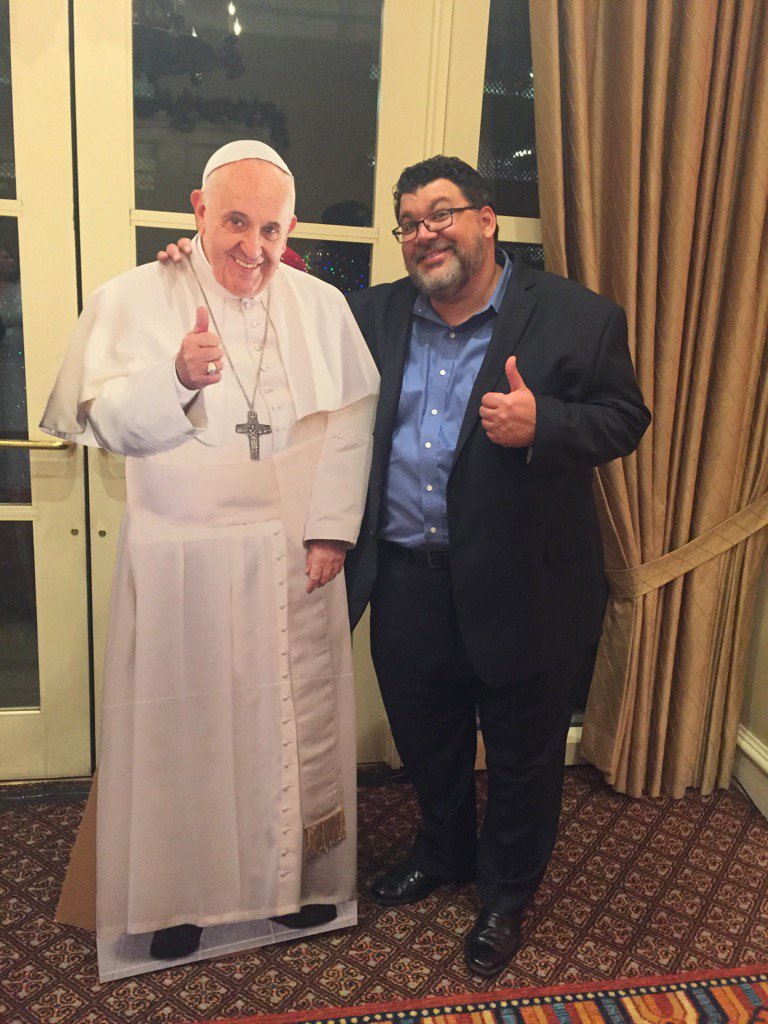 CounterPosition's tweet photo. You run into the most interesting people at weddings! https://t.co/qv0Yie4ppA