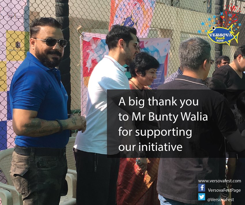 VersovaFest's tweet photo. Thank you @bunty_walia for supporting our future football champs! #VersovaFest 2016 https://t.co/XaGsZYCRsG