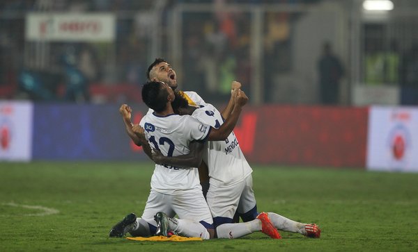 Sportskeeda's tweet photo. Congratulations to @ChennaiyinFC for winning the @IndSuperLeague 2015. #LetsFootball #HPELetsTransform https://t.co/CX41AUUlJc