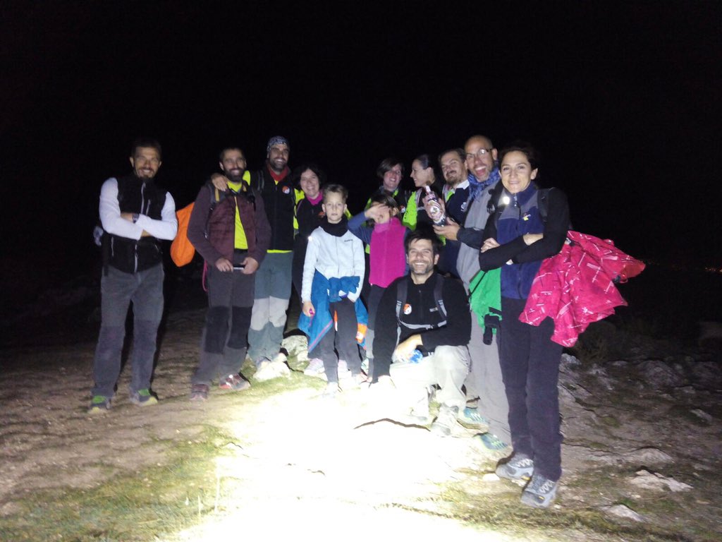 Buena compañia en la Noche Buena Altera. Anisete, tortillas y quiche. Ahhh!! Y vino de Mariola.