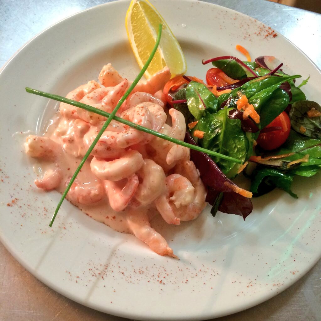 EssexPR's tweet photo. Prawn Cocktail #OwlStyle .. No frozen little tiddler prawns here #Quality #GreatIngredients https://t.co/siBW6AjtFW