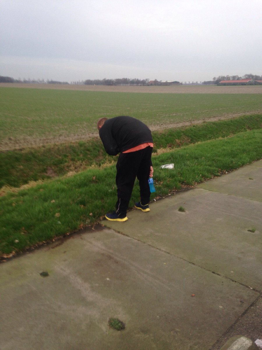 SpartaNijkerk9's tweet photo. @spartanijkerk 9 onderweg naar de Ebbenhorst. Trainingskamp is zeker geslaagd!! #kampioenenindemaak https://t.co/NgqnVV7uCY