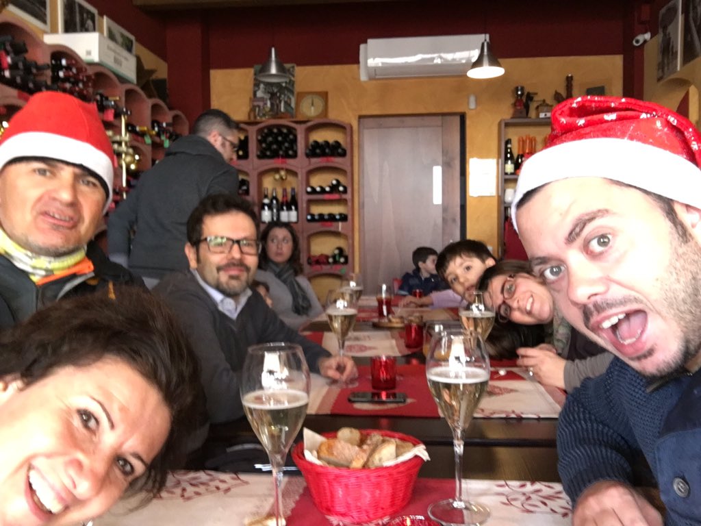 GallarateBici's tweet photo. Pedalata cittadina, poi ad Arnate con @criticalMASgal, associazioni, canti e aperitivo Natalizio, #Gallarate https://t.co/rphl2VEoMg