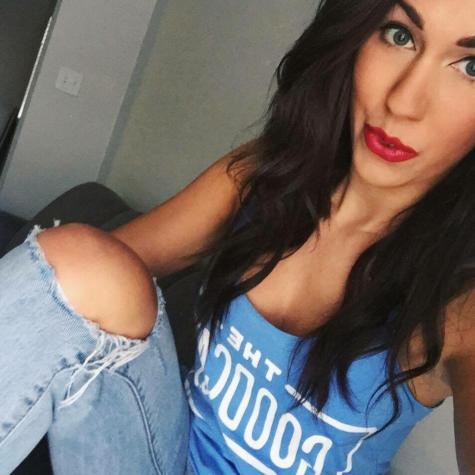 goodcatco's tweet photo. Repost from @ninakbel - Thanks to @thegoodcatco for the comfy shirt. ✌🏼️#goodcatco https://t.co/2STyXeNZR1